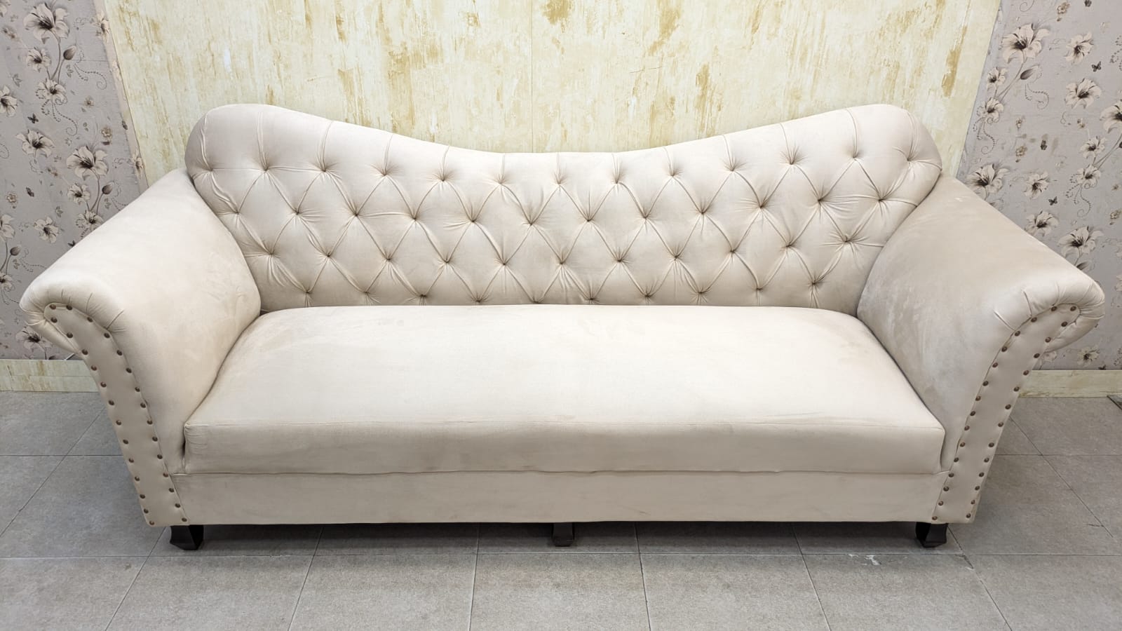 Elegant Design 5 Seater Sofa Set