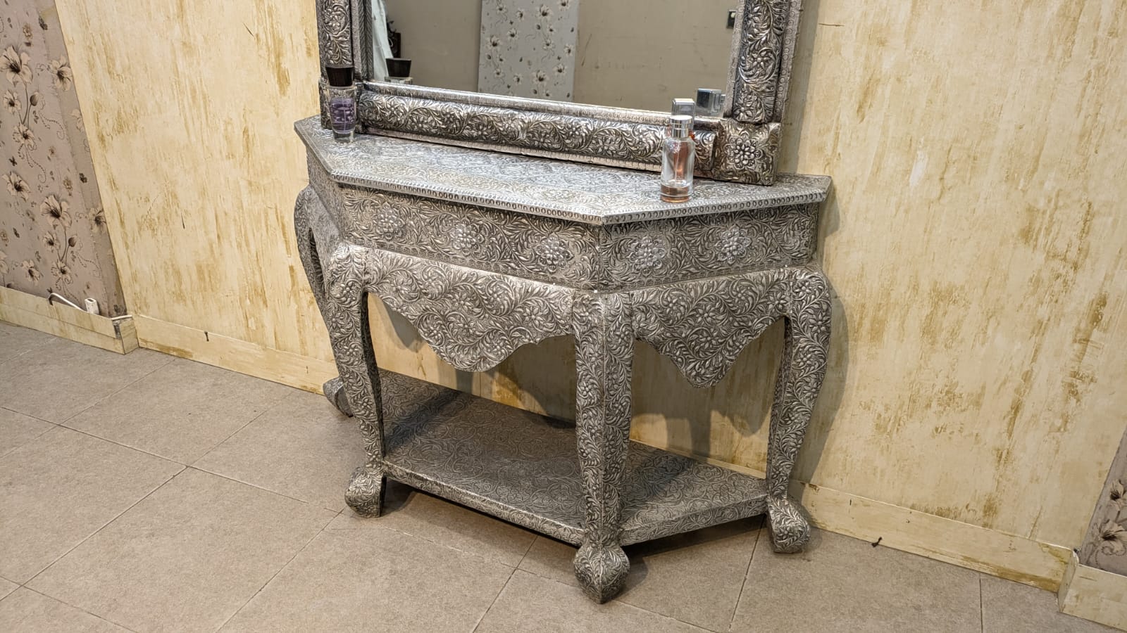 Traditional Silver Embossed Console with Wall Mounted Mirror and 2 Accent Chairs