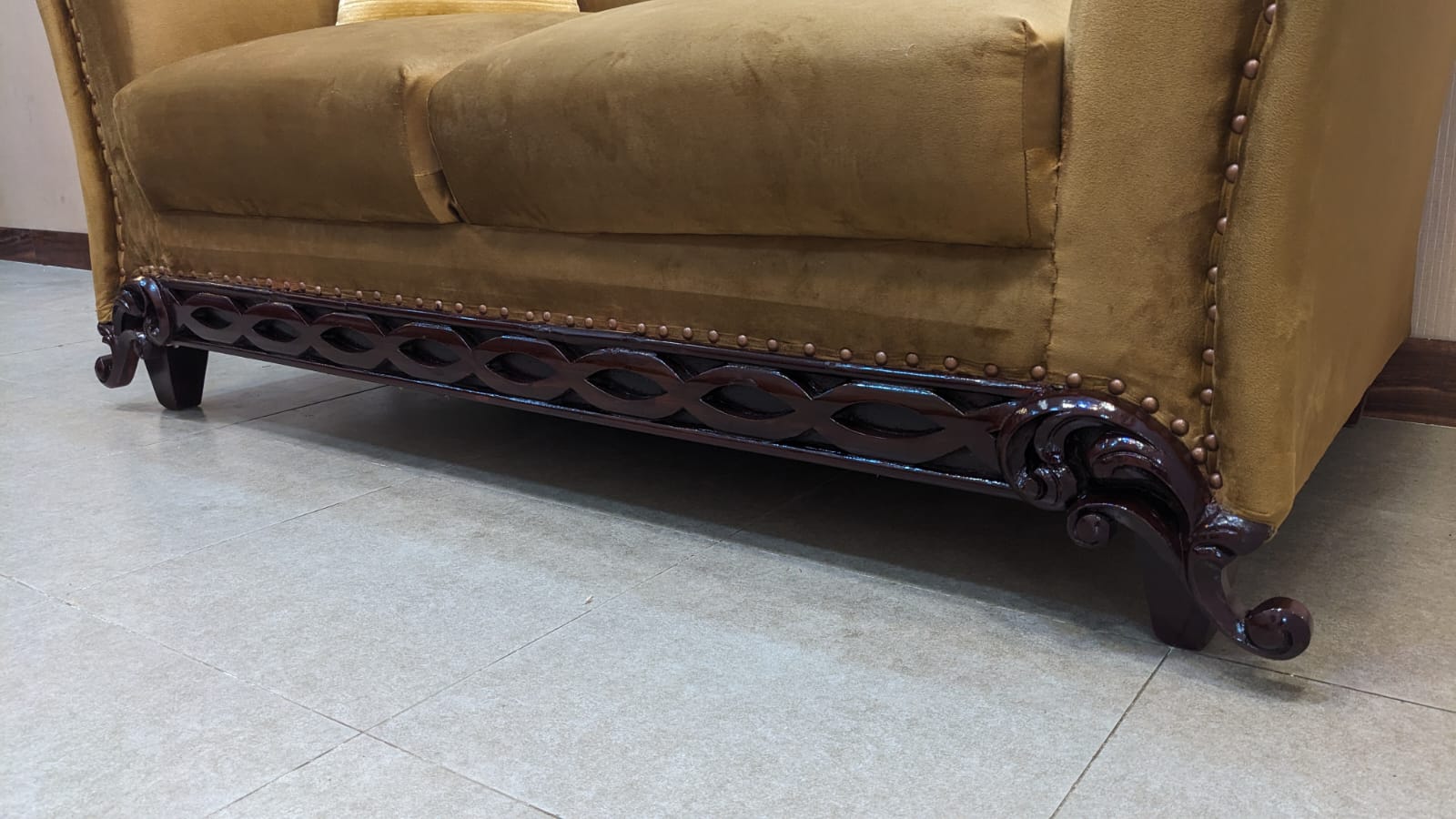Comfortable 4 Seater Sofa Set