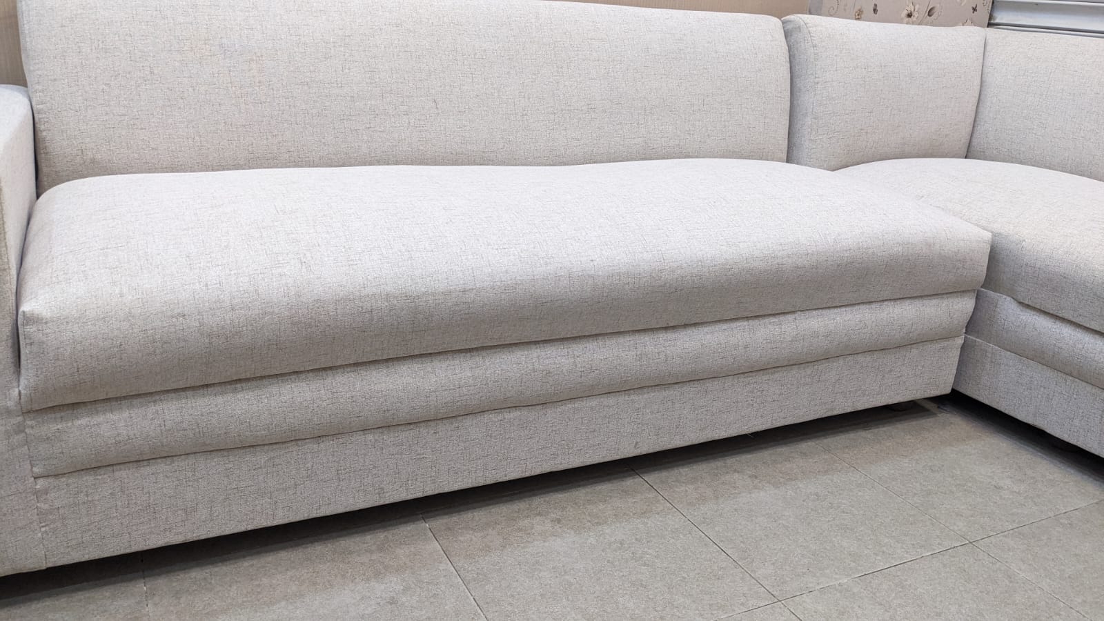 Modern Design 5 Seater L Shape Sofa Set with Center Table