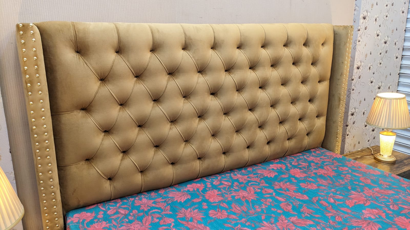 Divinecrafts Brand New King Size Bed with 2 Side Tables