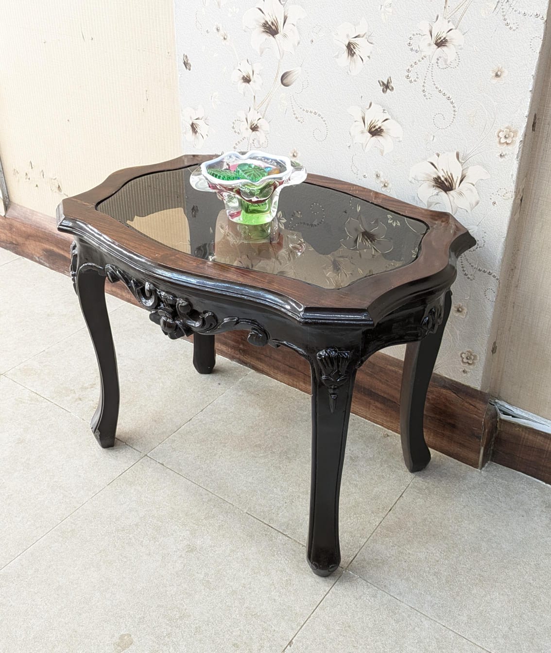 Corner Table