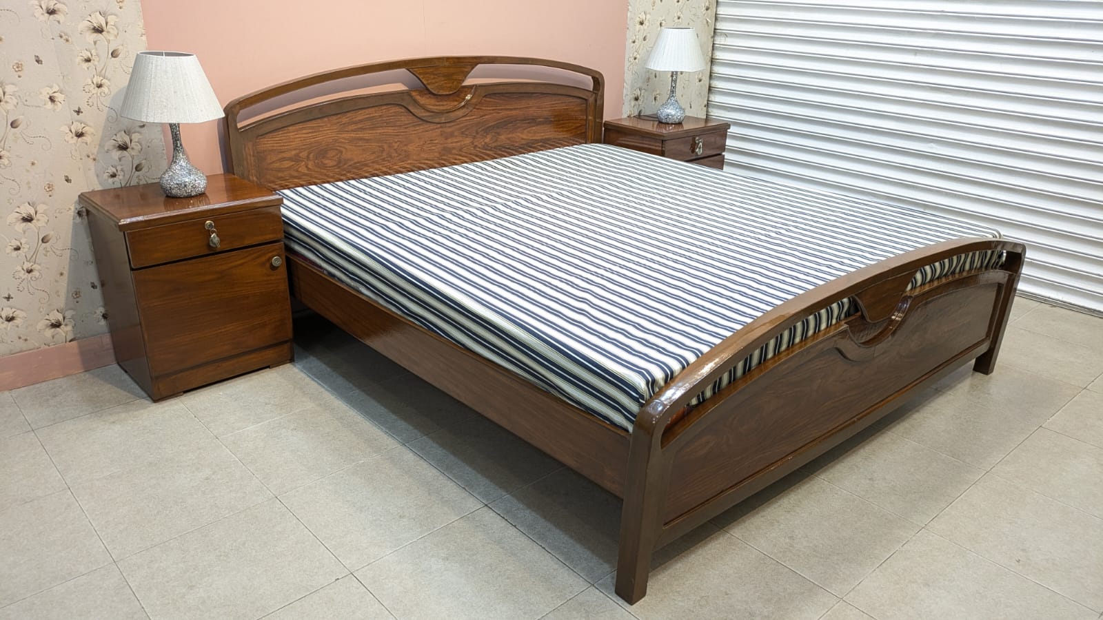 Beautiful Sheesham Wood King Size Bed Set