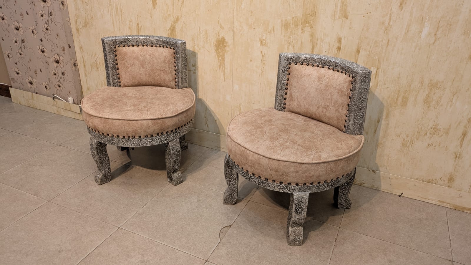 Traditional Silver Embossed Console with Wall Mounted Mirror and 2 Accent Chairs
