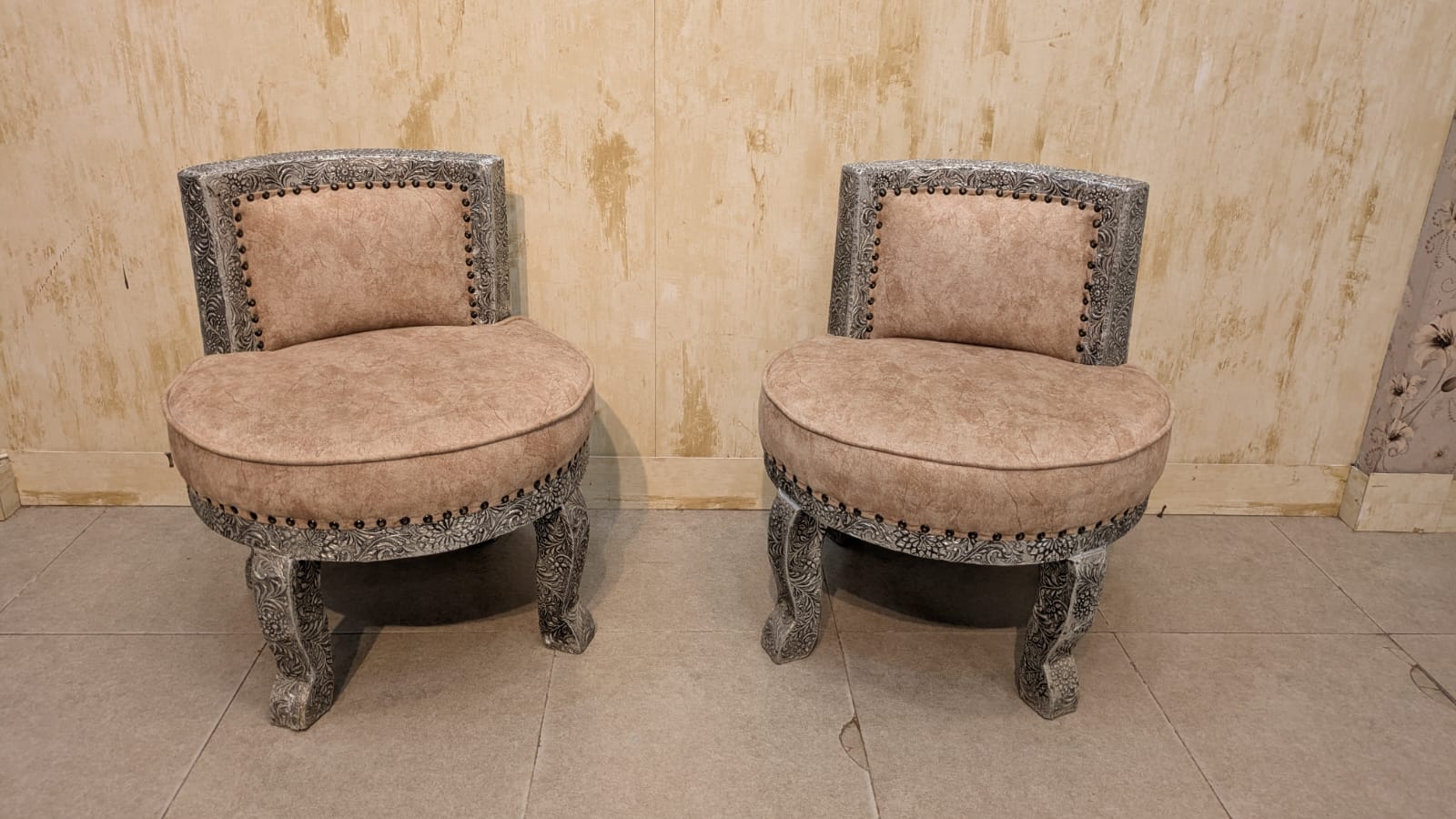Traditional Silver Embossed Console with Wall Mounted Mirror and 2 Accent Chairs