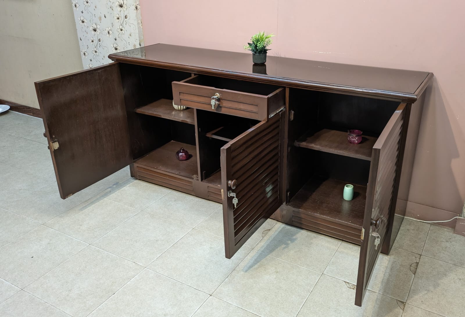 Beautiful Sideboard Cabinet