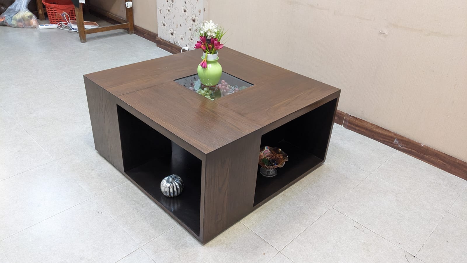 Elegant Design Center Table