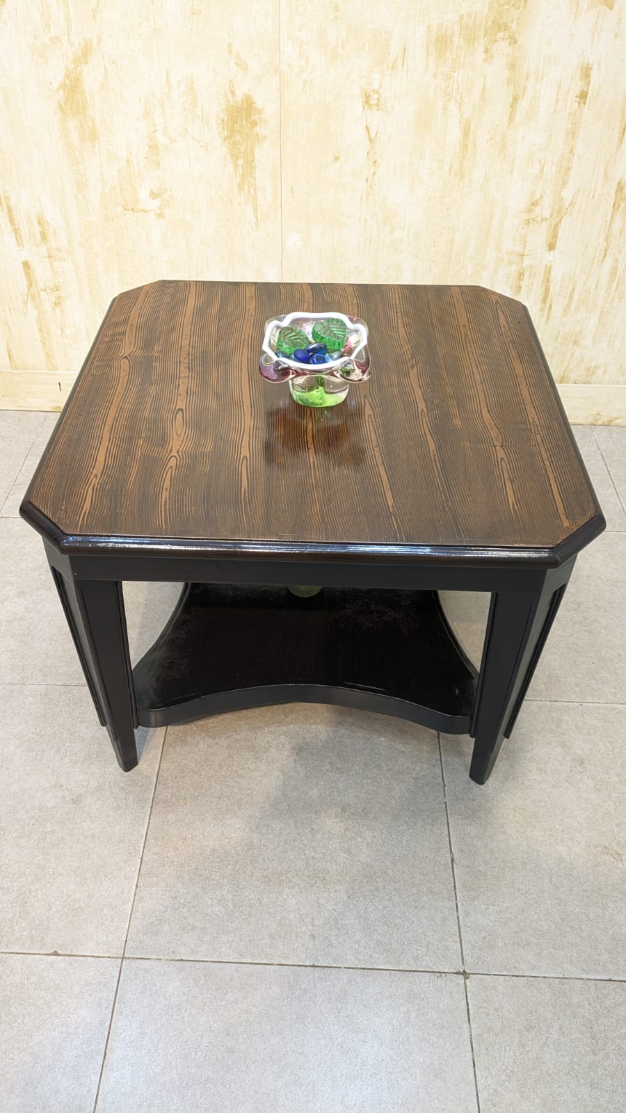 Corner Table