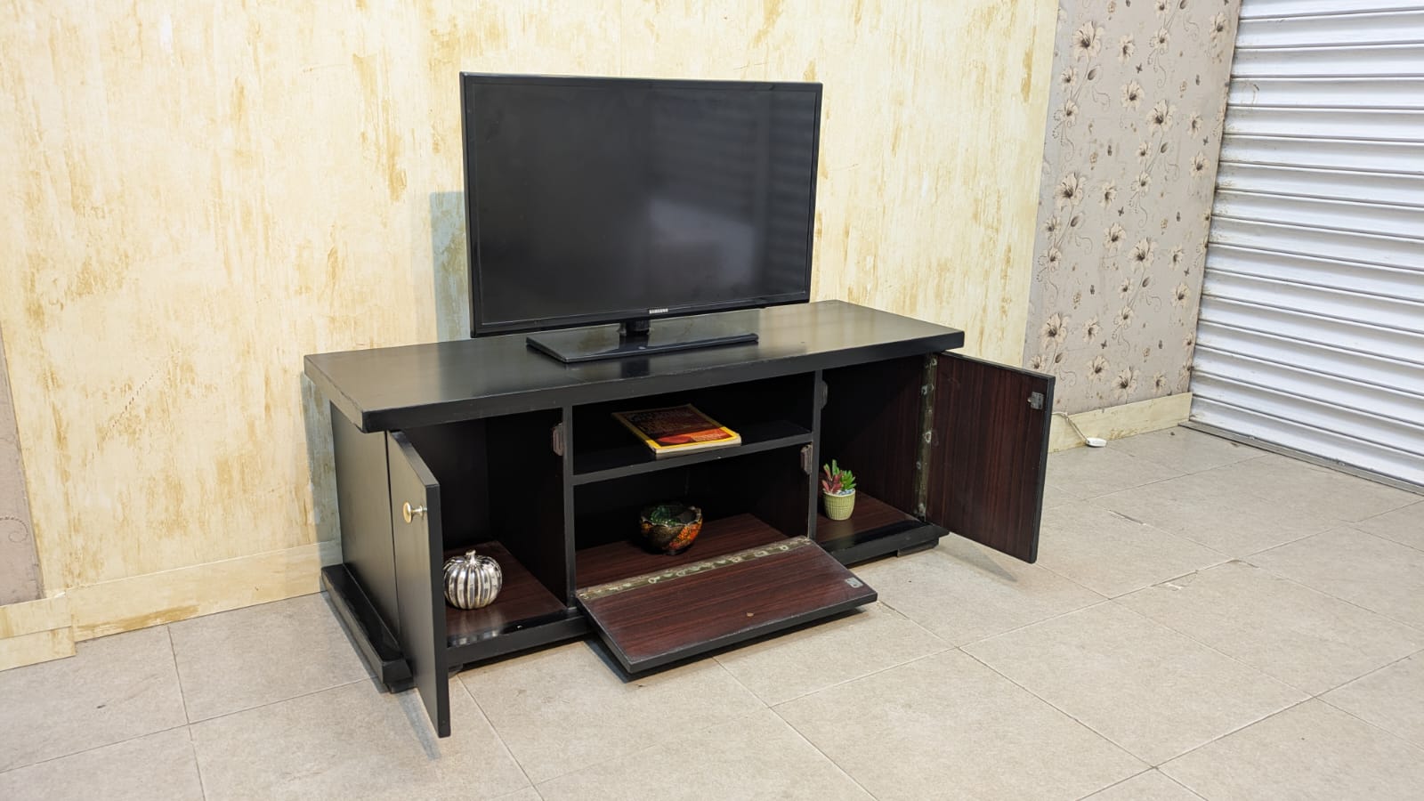 Led Tv Unit