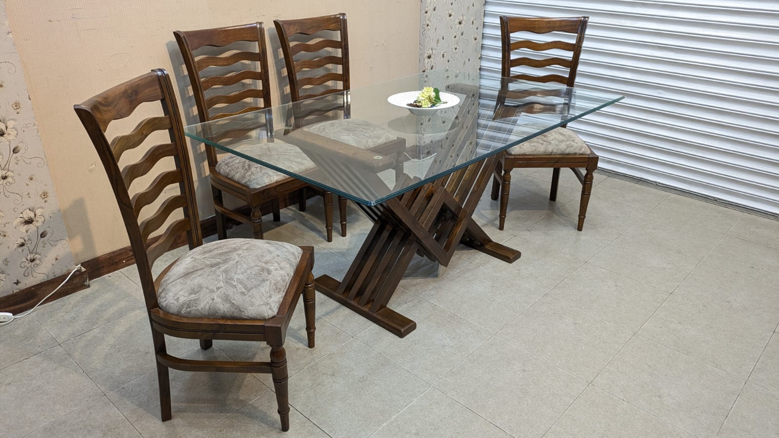 Solid Sheesham Wood 6 Seater Dining Table