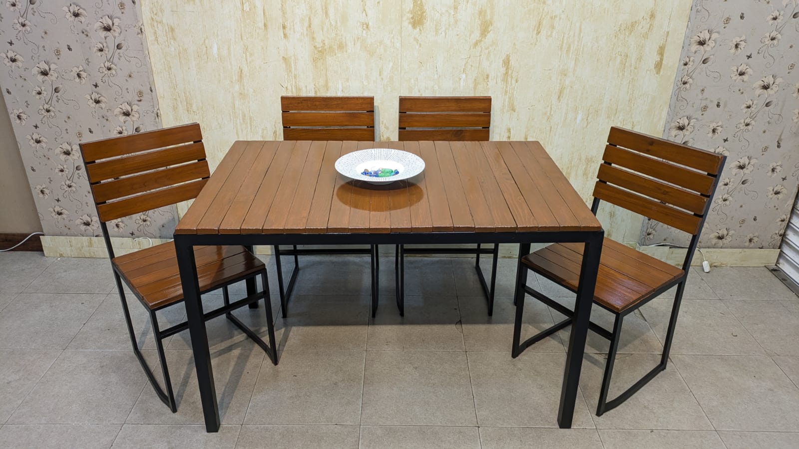 6 Seater Dinning Table