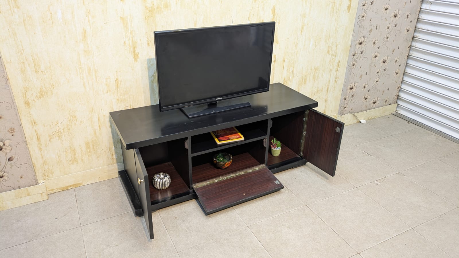 Led Tv Unit