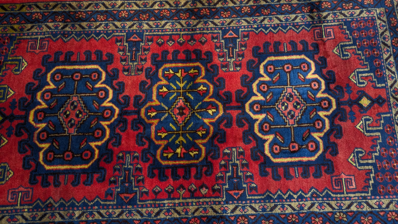 Vintage Persian Medallion Hand Knotted Carpet