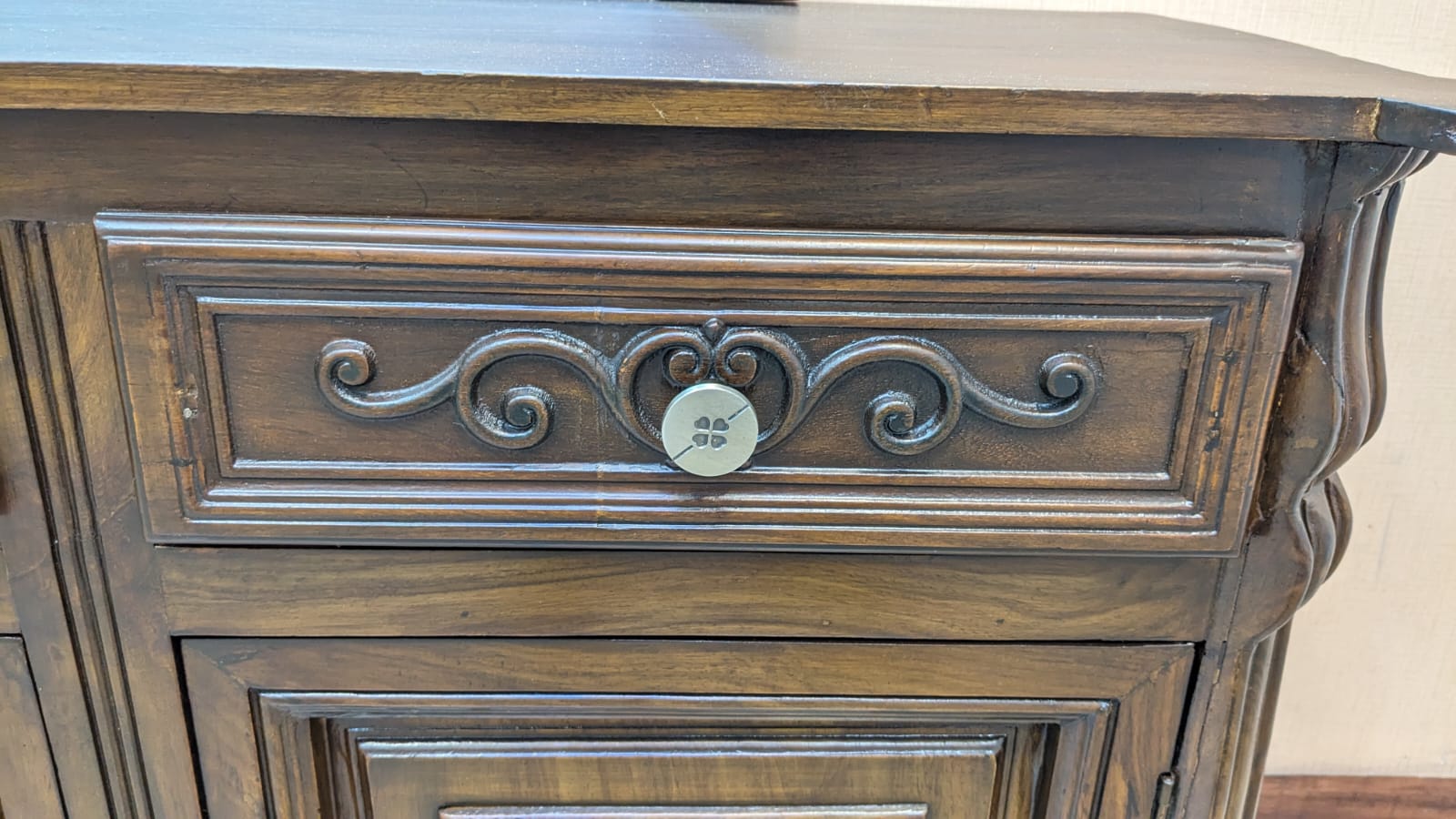 Solid Sheesham Wood King Size Bed With 2 Side Tables and Dressing Table