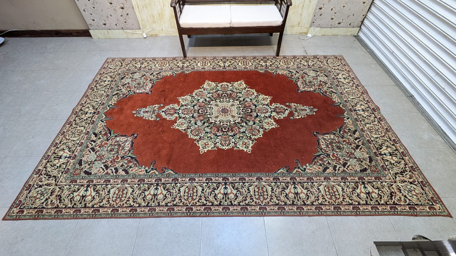 BEAUTIFUL ELEGANT ROOM CARPET