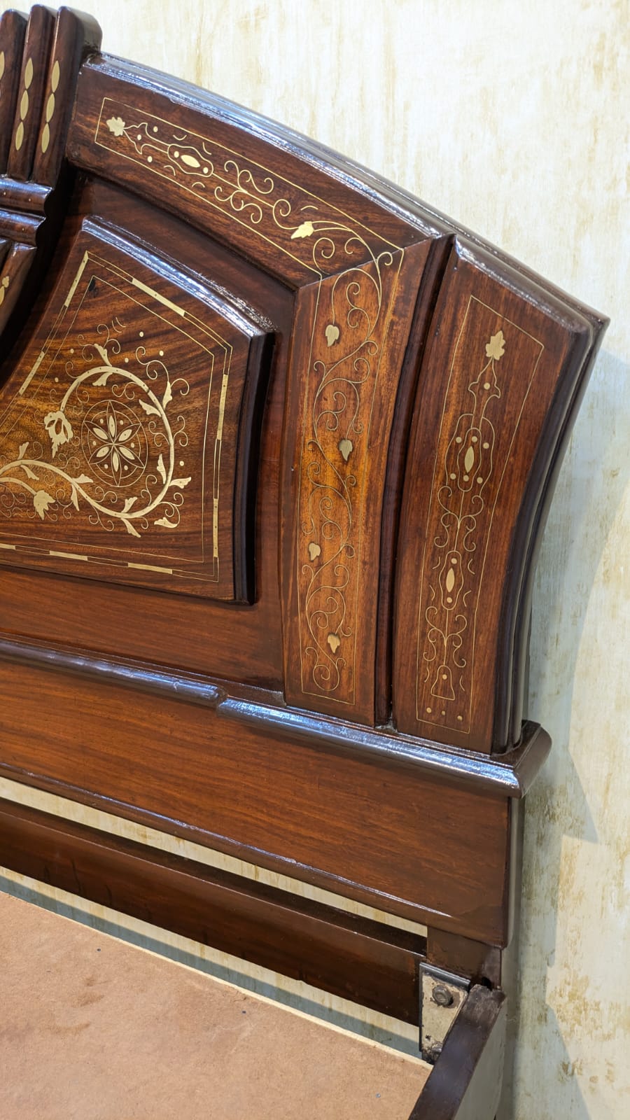 Solid Sheesham Wood Queen Size