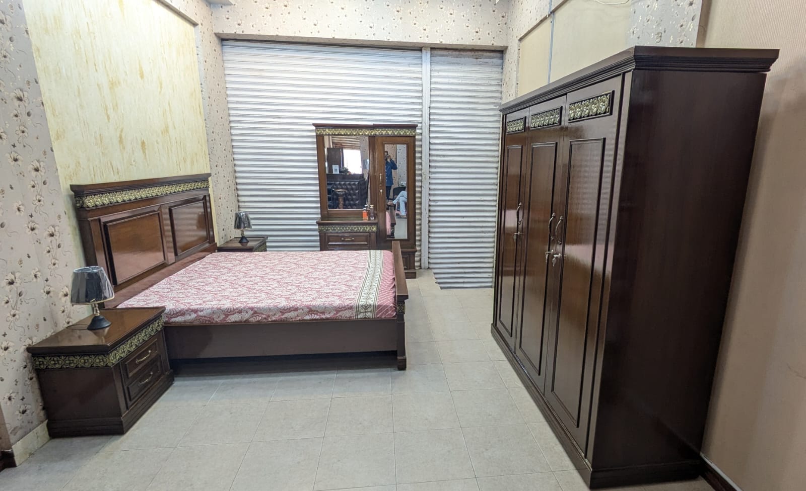 Elegant King Size Bedroom Set