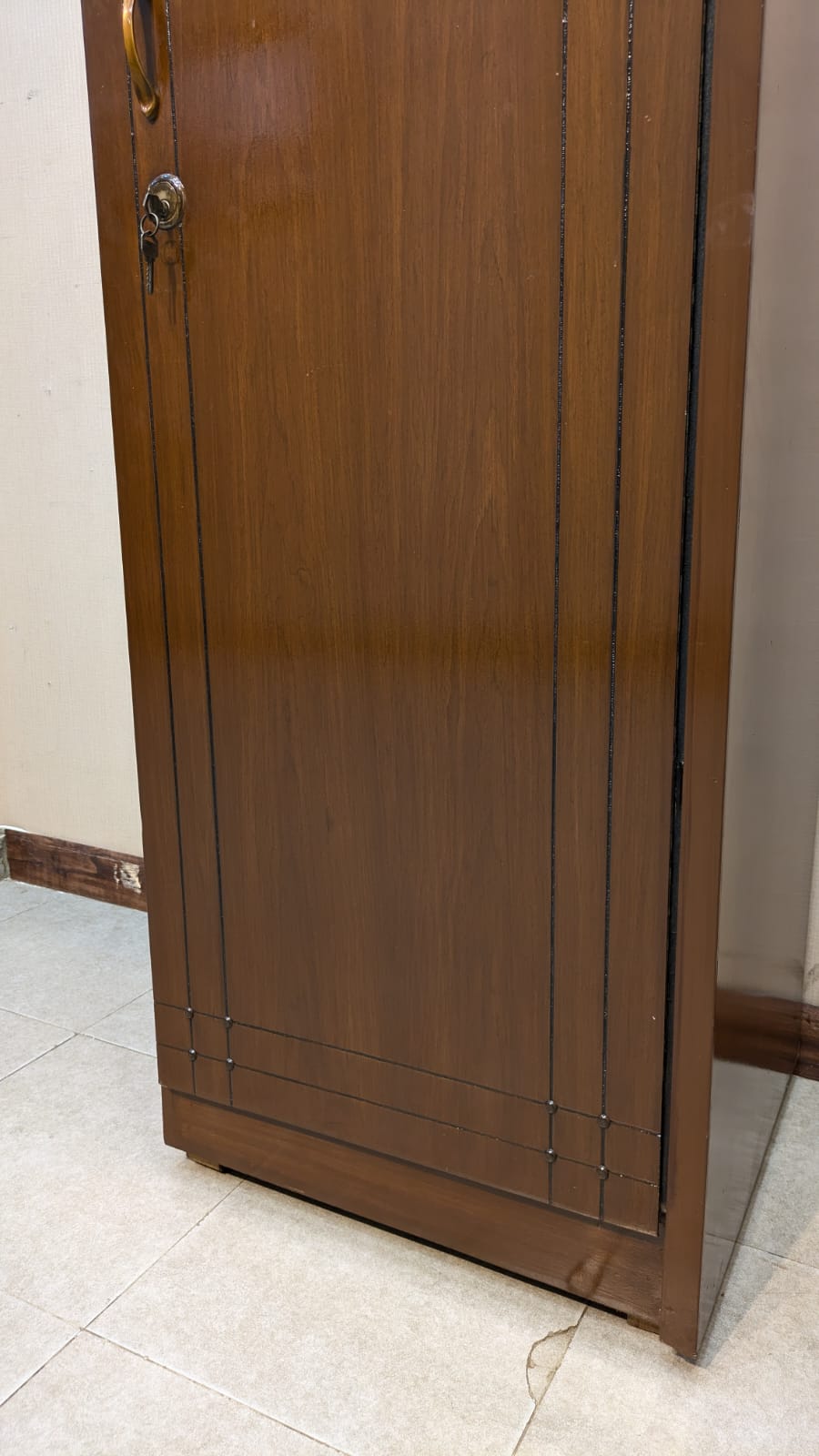 Single Door Almirah