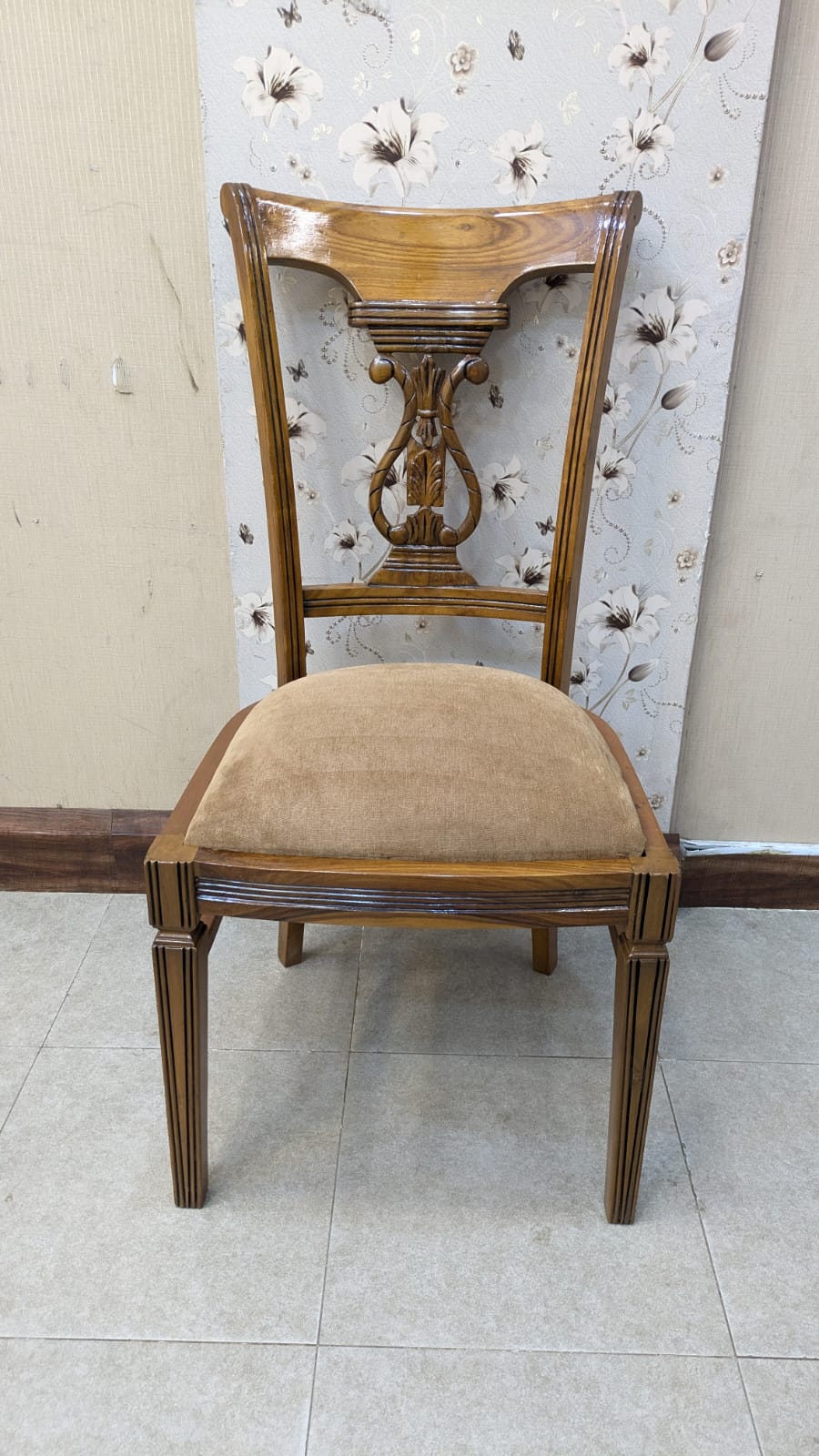 8 Seater Dinning Table