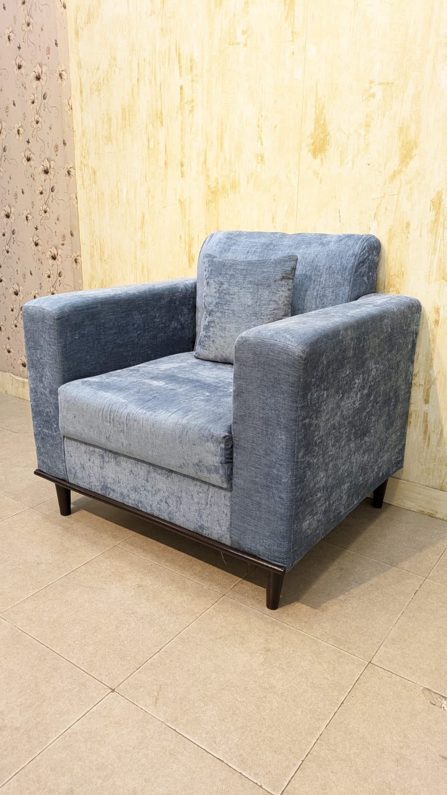 Elegant Design 6 Seater Sofa Set