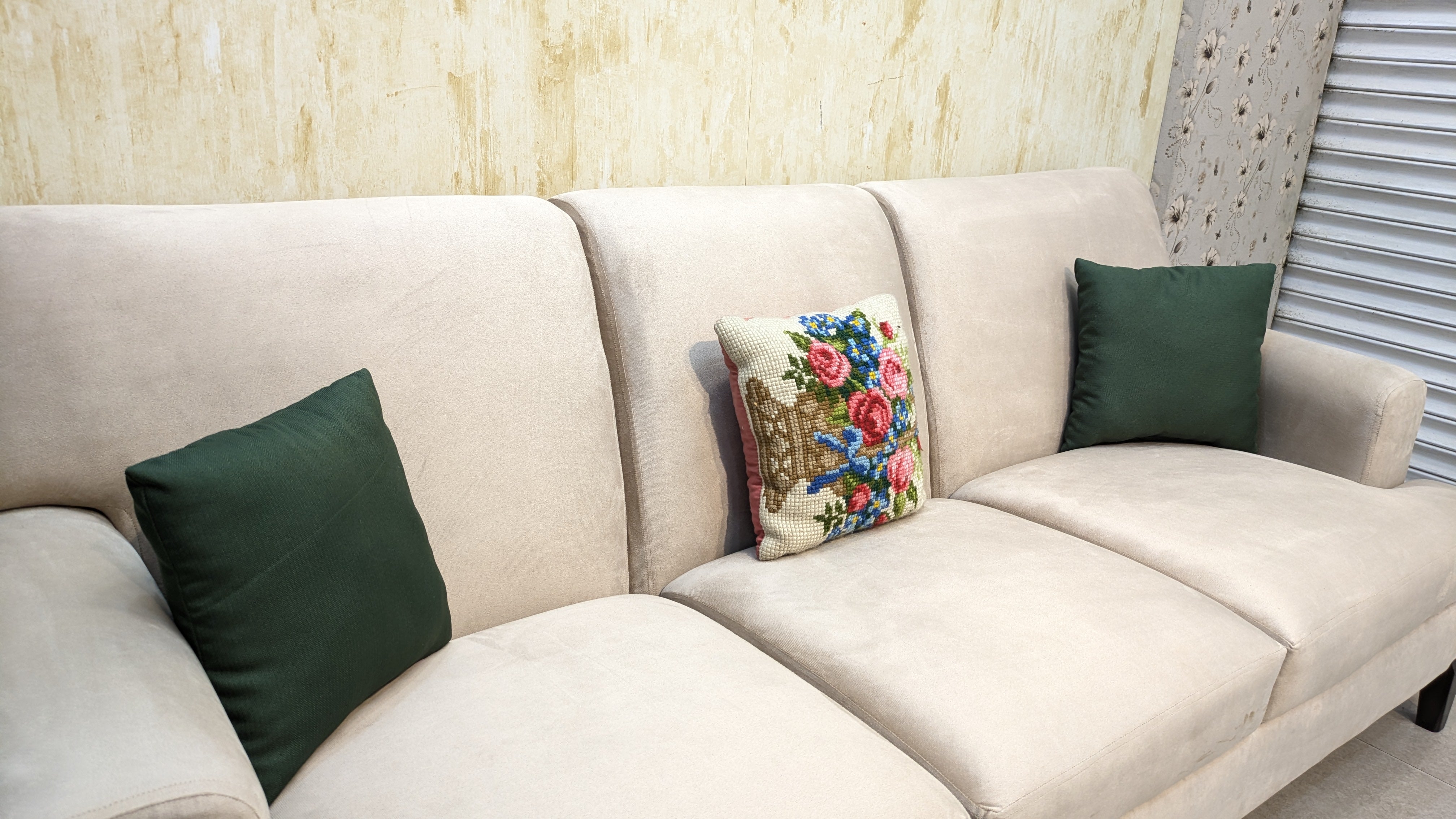 Imported Home Centre Dubai 6 Seater Sofa Set