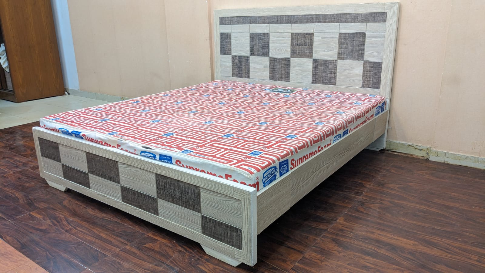 King Size Bed With Mattress