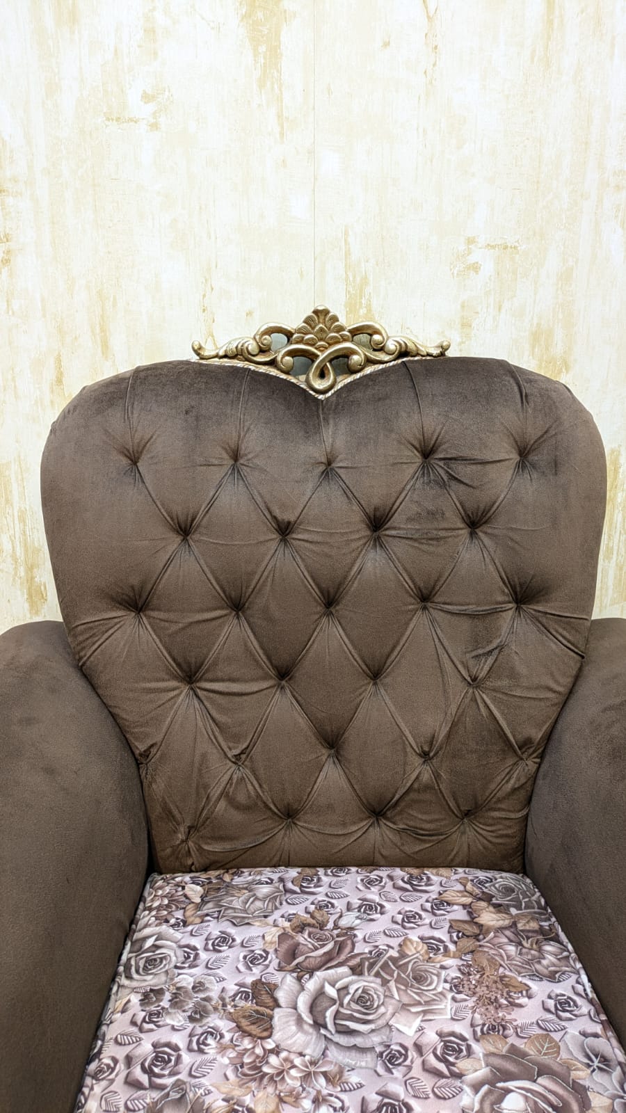 Luxurious 7 Seater Sofa Set