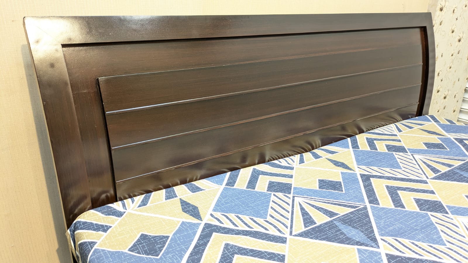 King Size Bed With Storage Drawers
