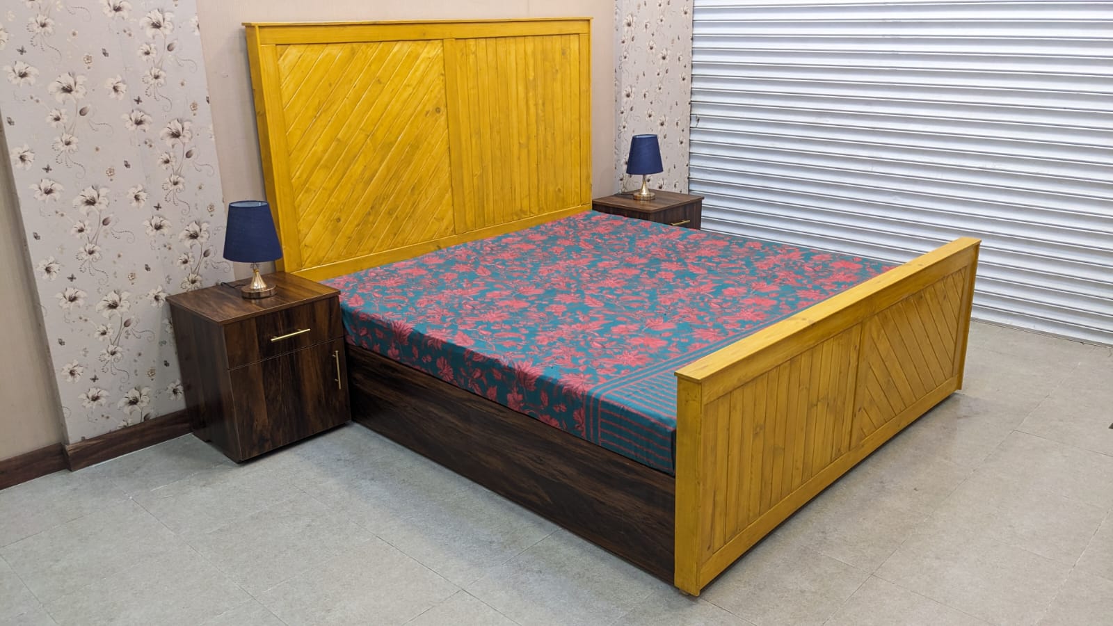 King Size Bed with 2 Side Tables