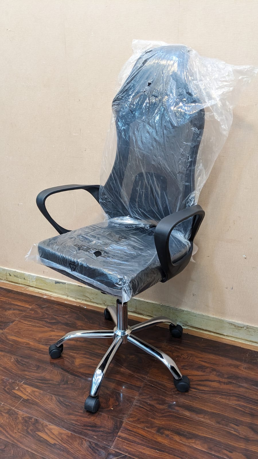 Divine Crafts New Imported Gaming / Office Chair