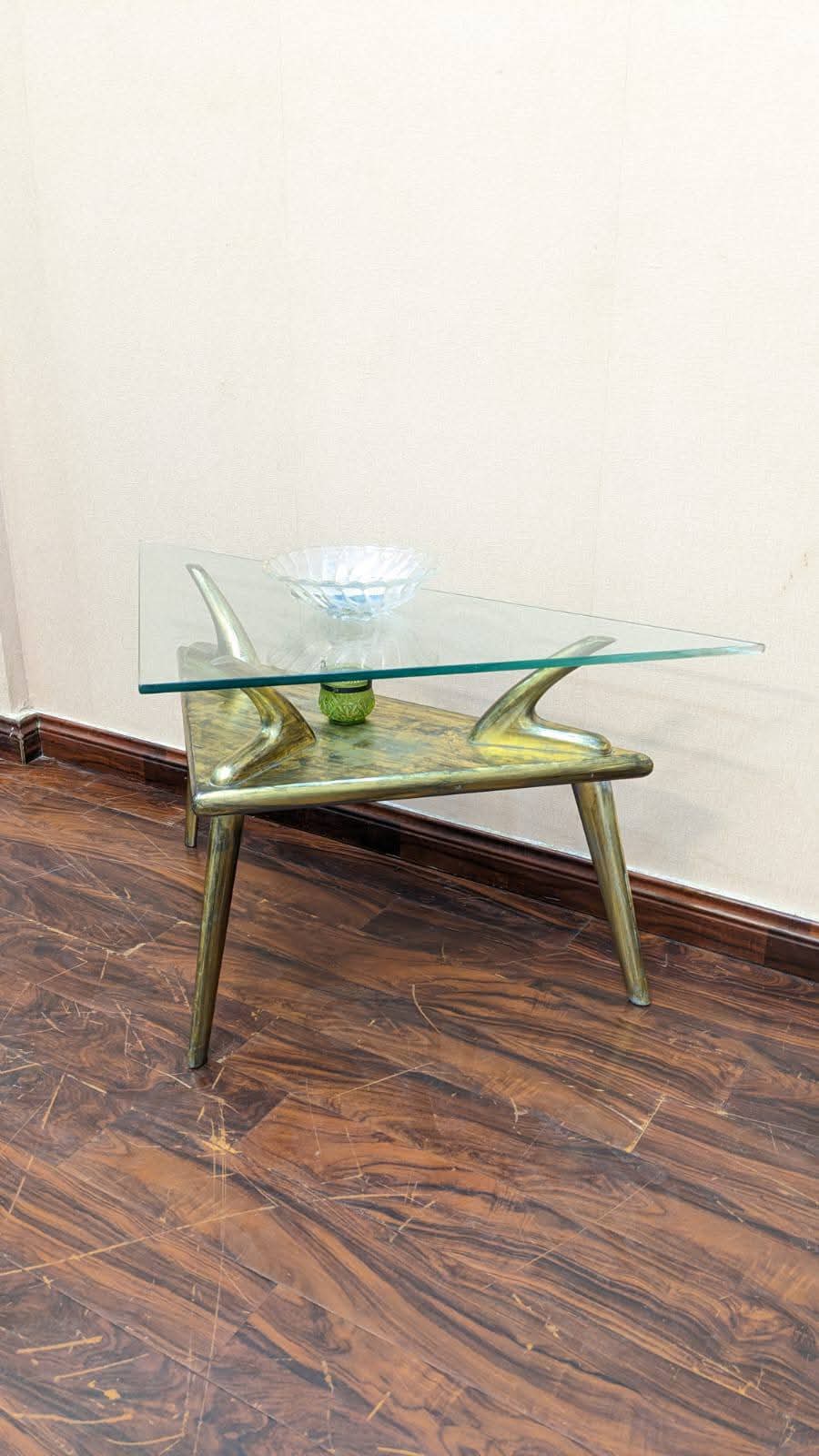 Corner Table