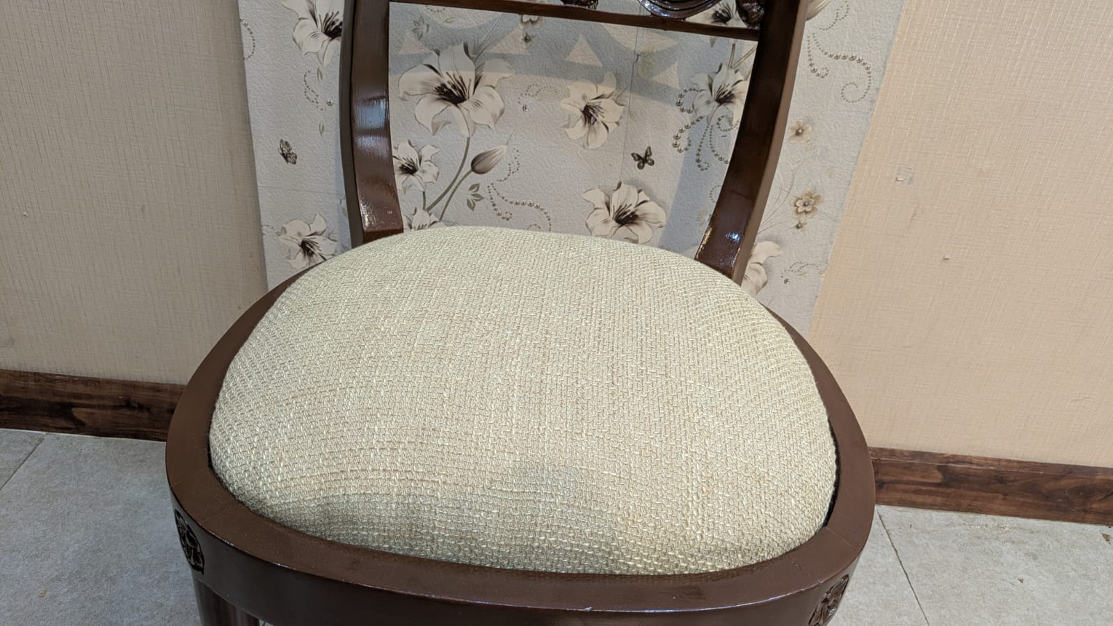 6 Seater Dining Table