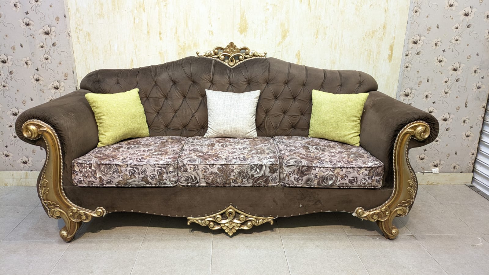 Luxurious 7 Seater Sofa Set