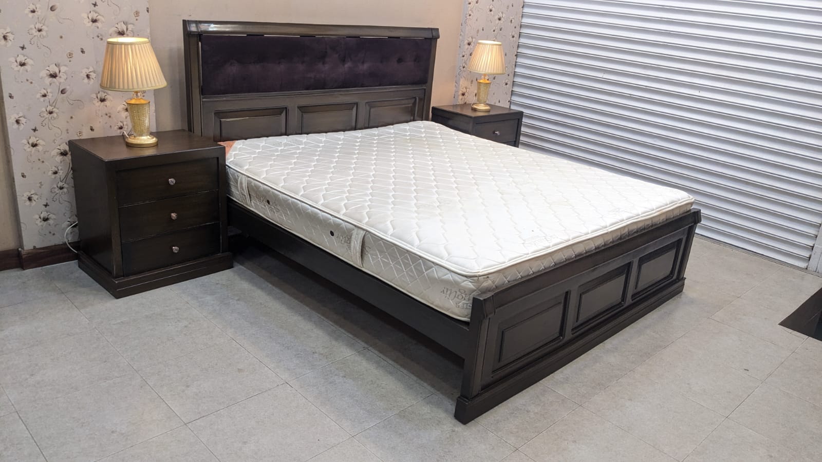King Size Bed With Mattress, 2 Side Tables