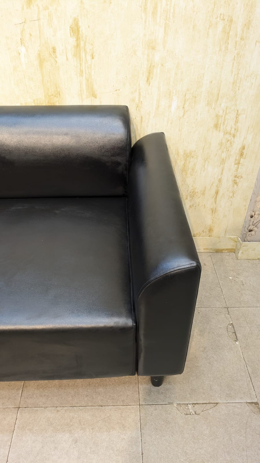 Habitt Osbourne 5 Seater Sofa Set
