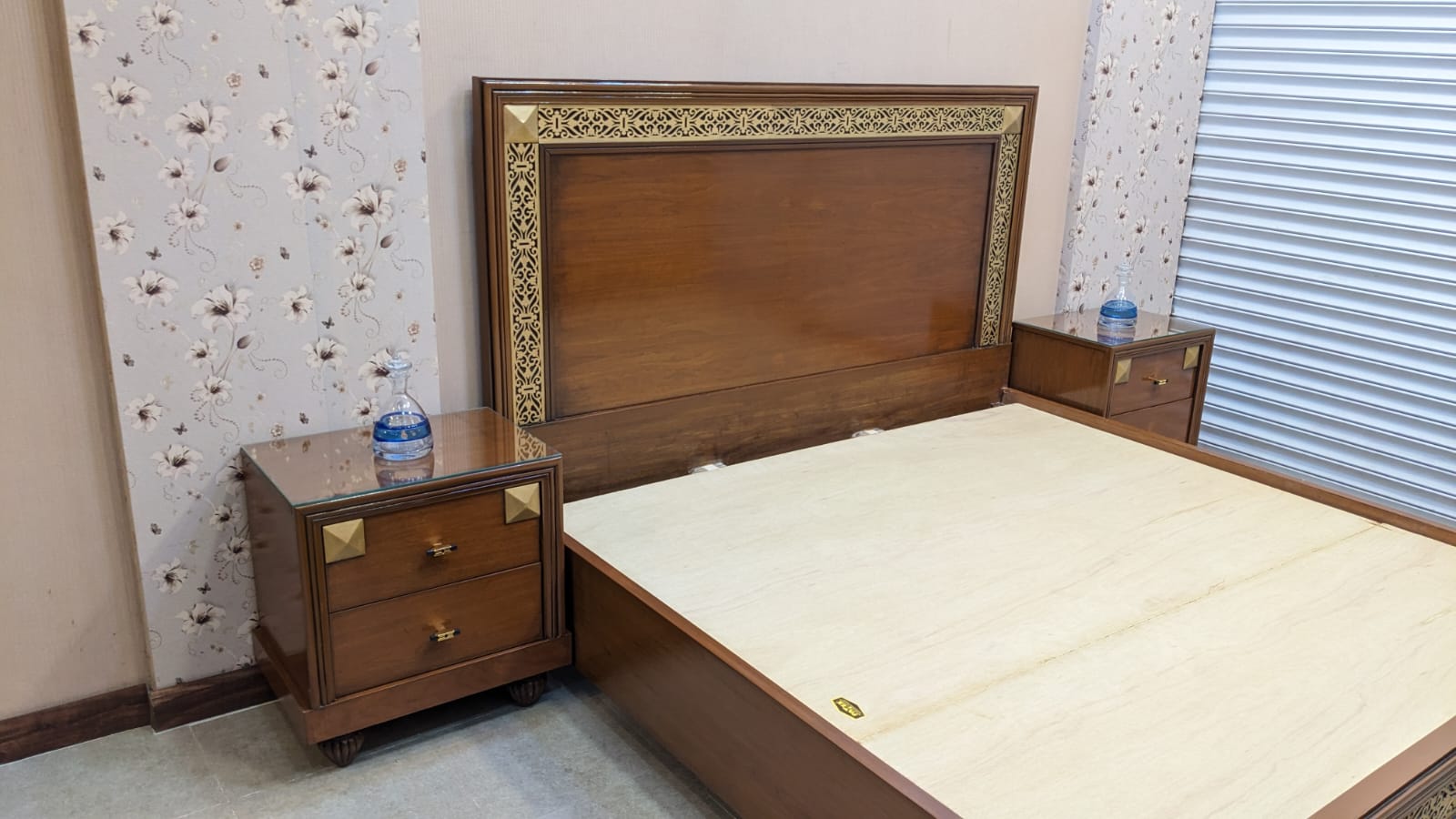 Brand New King Size Bed Set