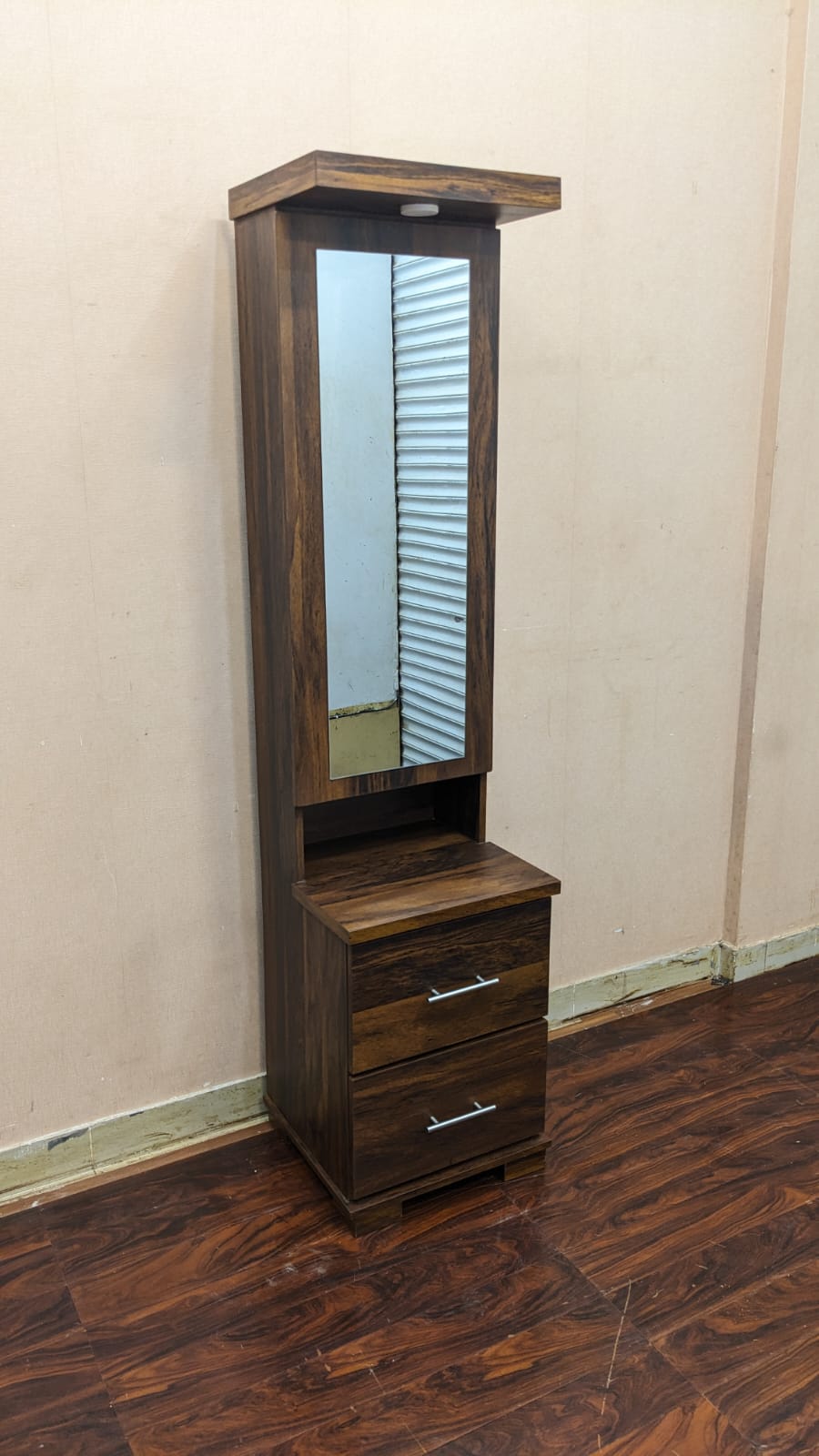 DivineCrafts New Dressing Table