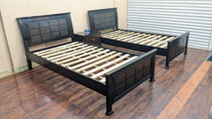 Pair of Single Bed with Shared Side Table
