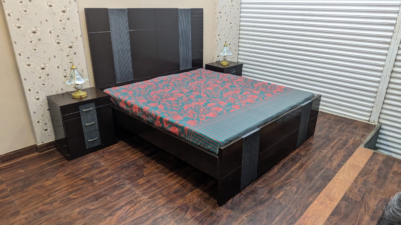 King Size Bed with 2 Side Tables