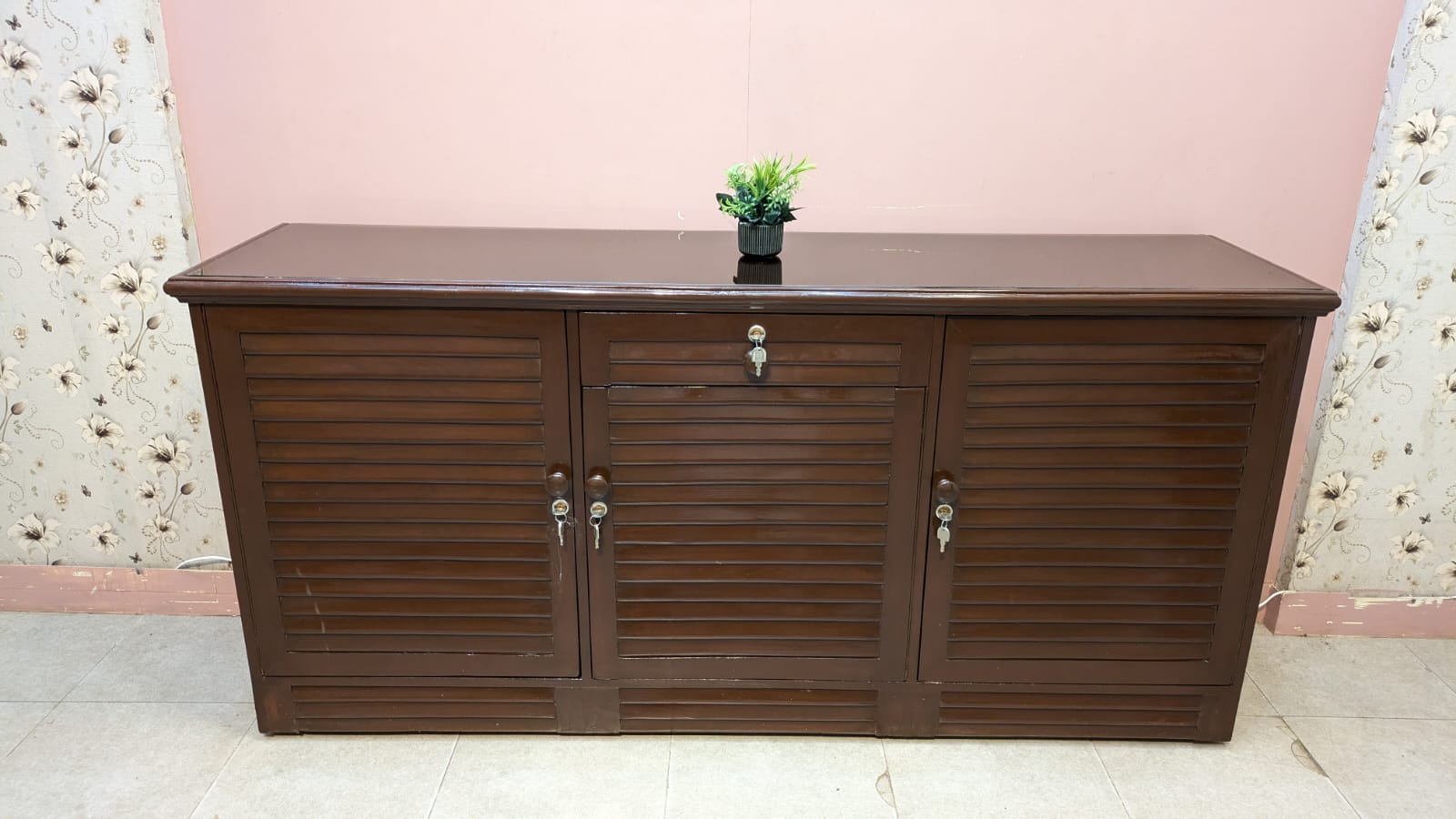 Beautiful Sideboard Cabinet