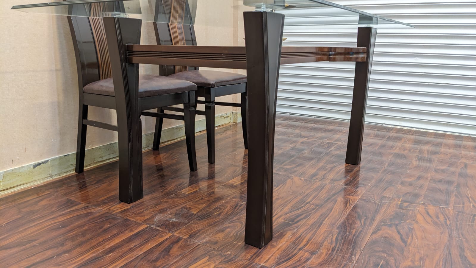 6 Seater Dining Table