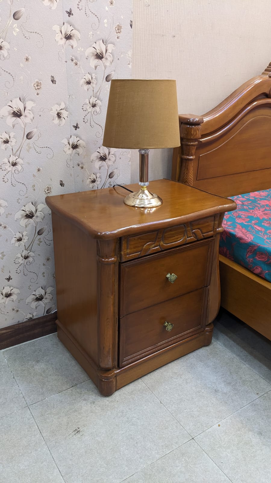 Diyar Wood and Ply King Size Bed with 2 Side Tables