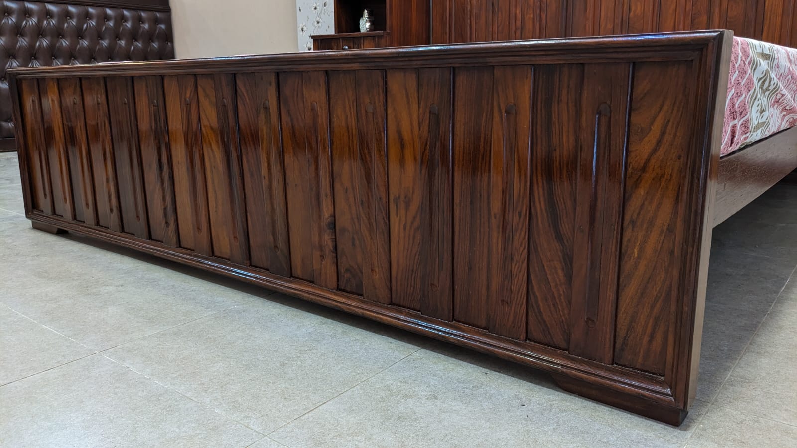 Pure Sheesham Wood King Size Bed with 1 Side Table