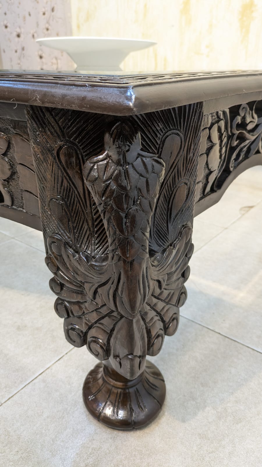 ANTIQUE SOLID SHEESHAM WOOD CENTER TABLE