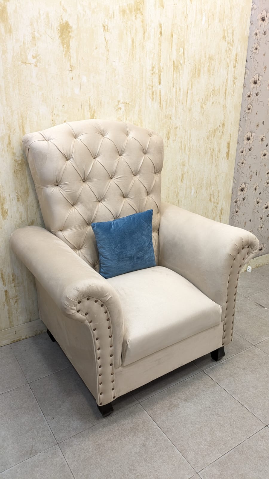 Elegant Design 5 Seater Sofa Set