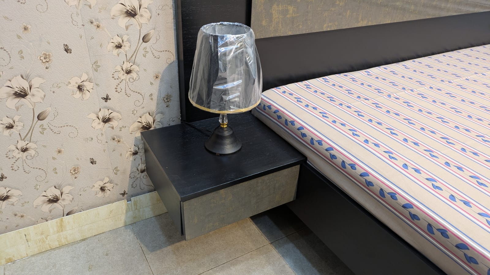 Habitt Novak King Size Bed With 2 Attached Side Table