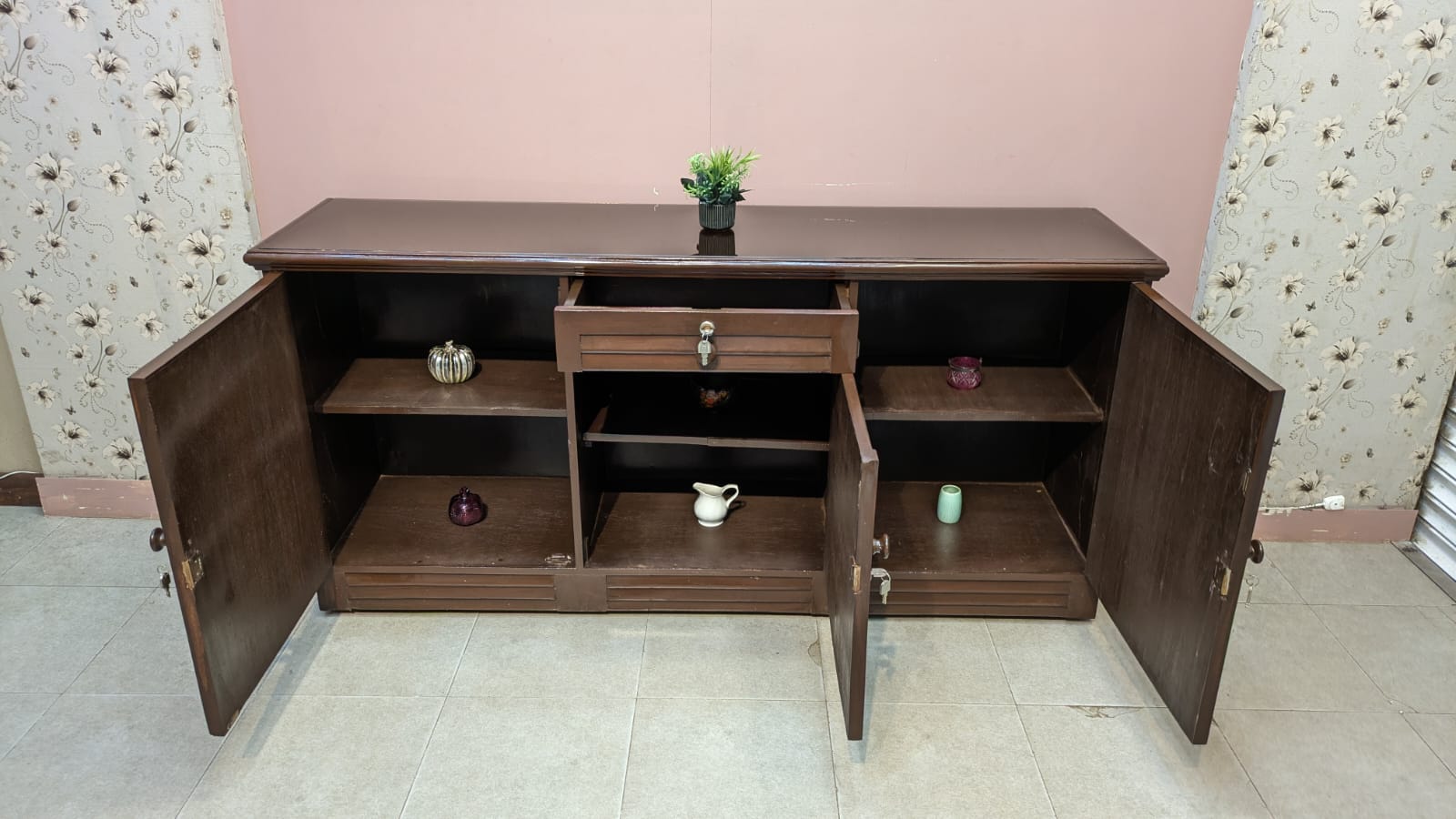 Beautiful Sideboard Cabinet