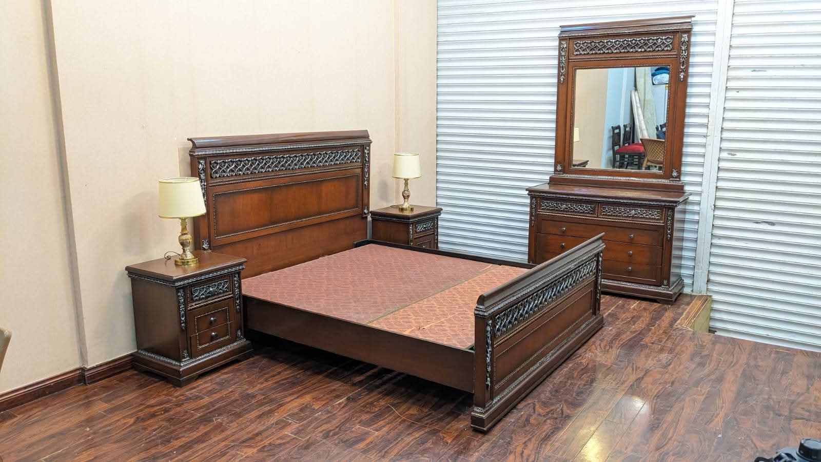 Queen Size Bedroom Set