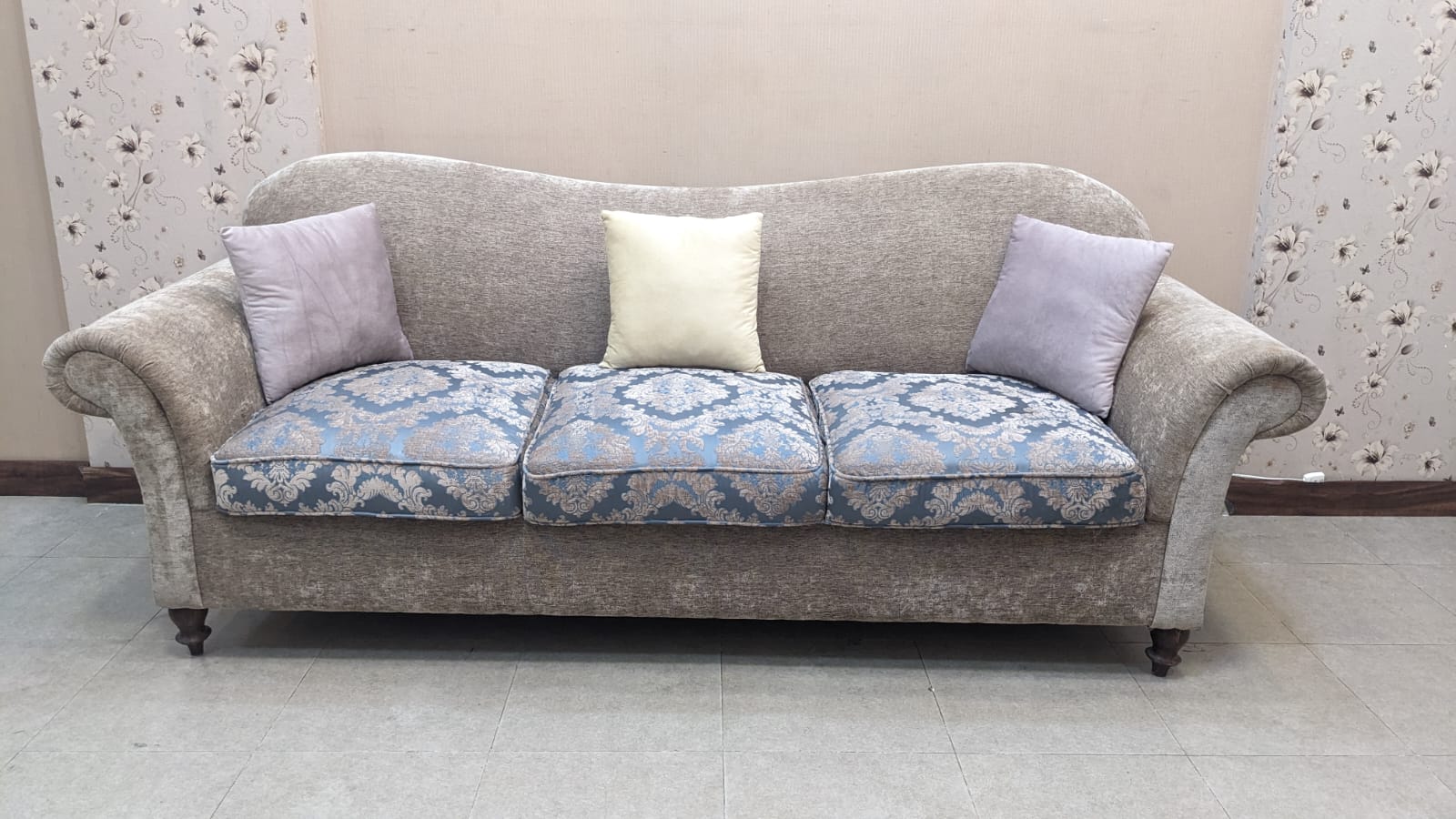 Comfortable 5 Seater Sofa Set