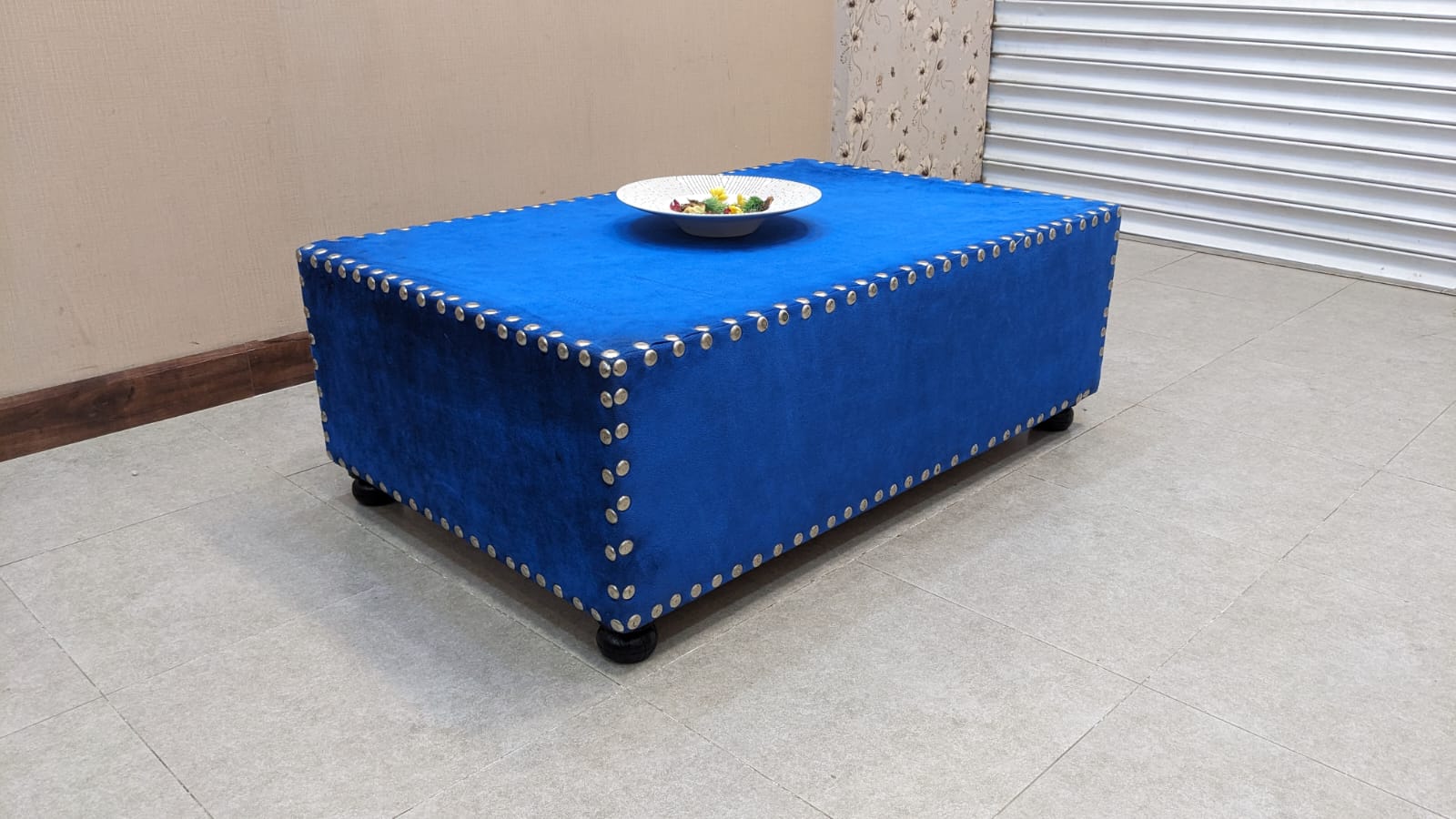 3 Seater Sofa with Center Table
